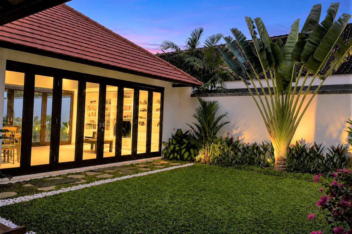Chris-Jennifer Residence